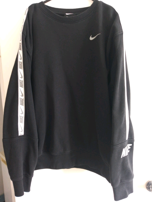 nike repeat jumper